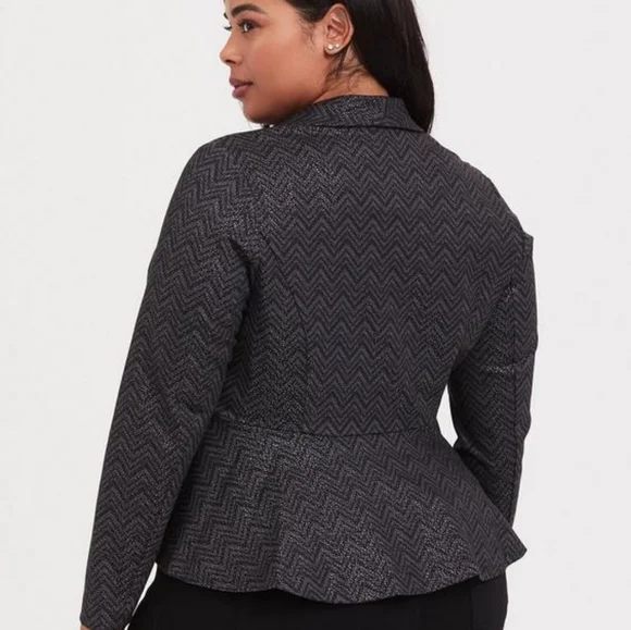 NWT TORRID Size 4 Studio Uptown Prem. Ponte Black Chevron Stretch Peplum Blazer - Picture 3 of 8